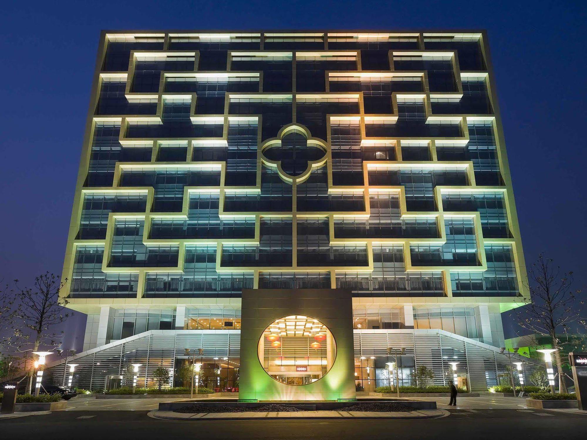 Mercure Suzhou Park Hotel & Suites Exterior photo