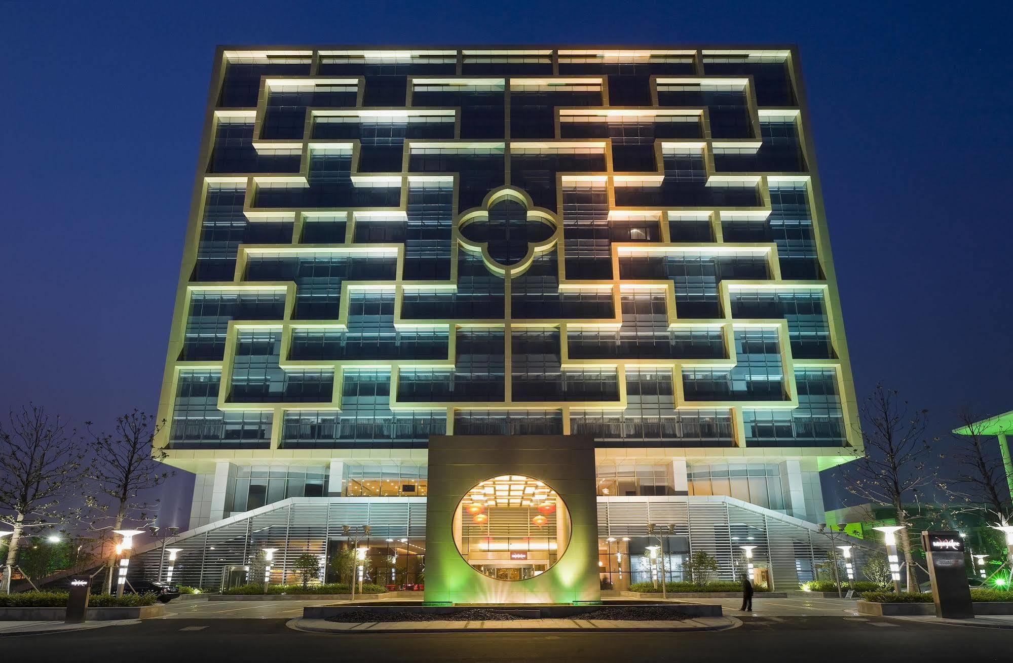 Mercure Suzhou Park Hotel & Suites Exterior photo